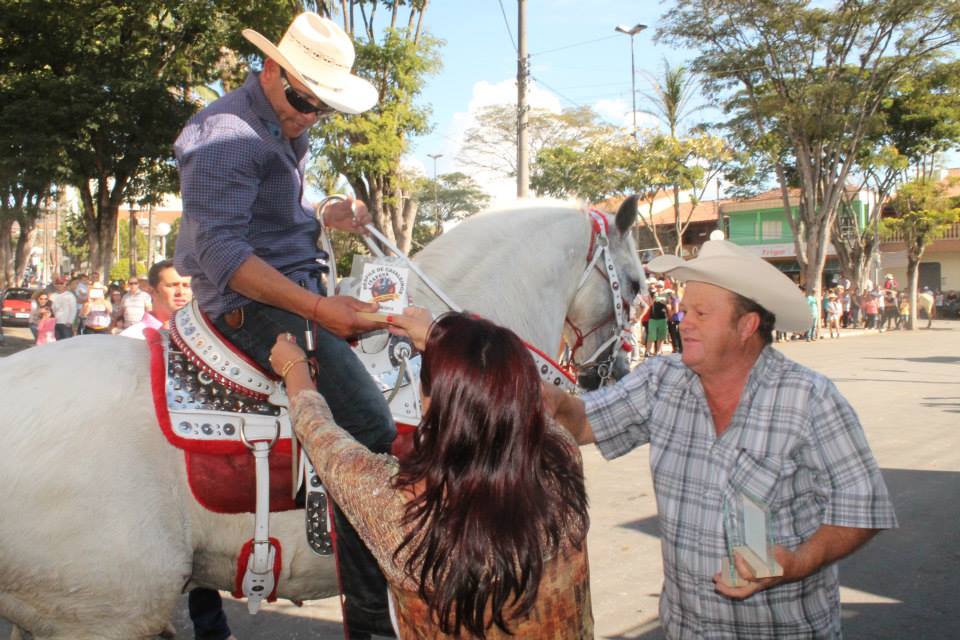 09 - entrega de lembrana da festa